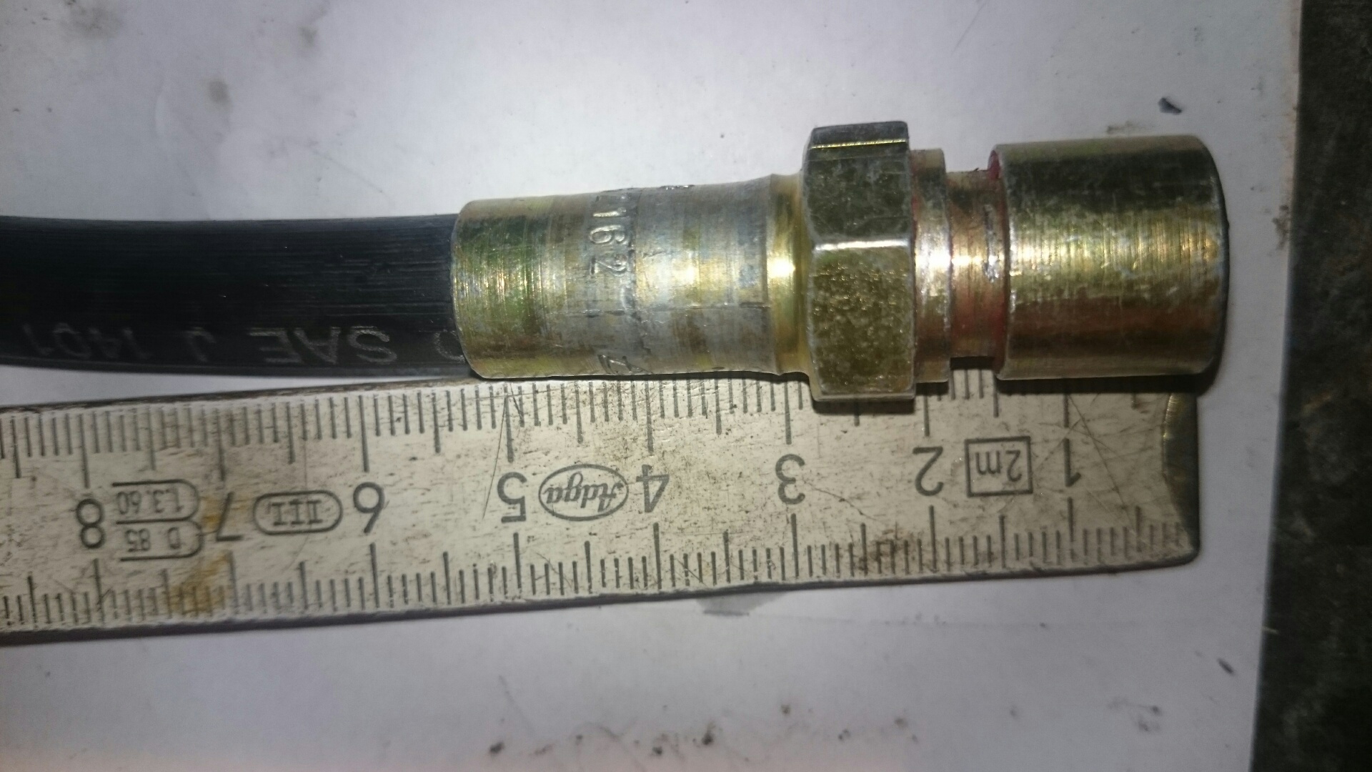 Anschluss - Montage am Längsrahmen