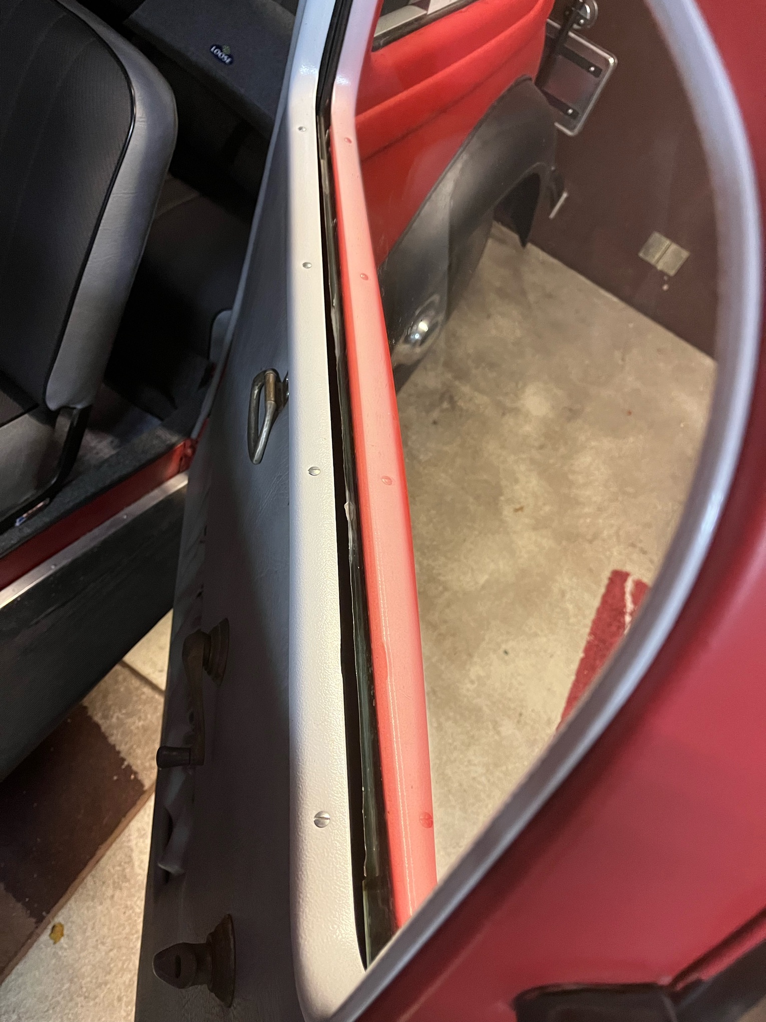 Blick auf die Fahrertür von oben